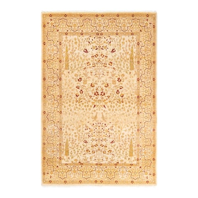 Overton Handknotted Wool Traditional Oriental Ivory Area Rug - 5' x 8'