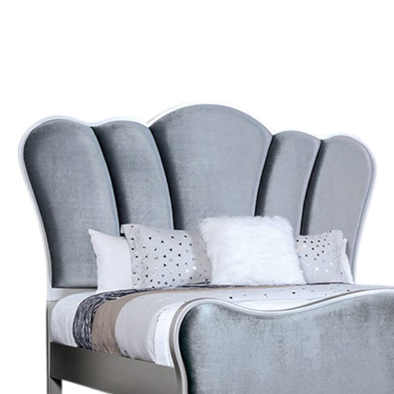 Eleena Queen Bed, Scalloped Padded Channel Tufting, Silver Upholstery