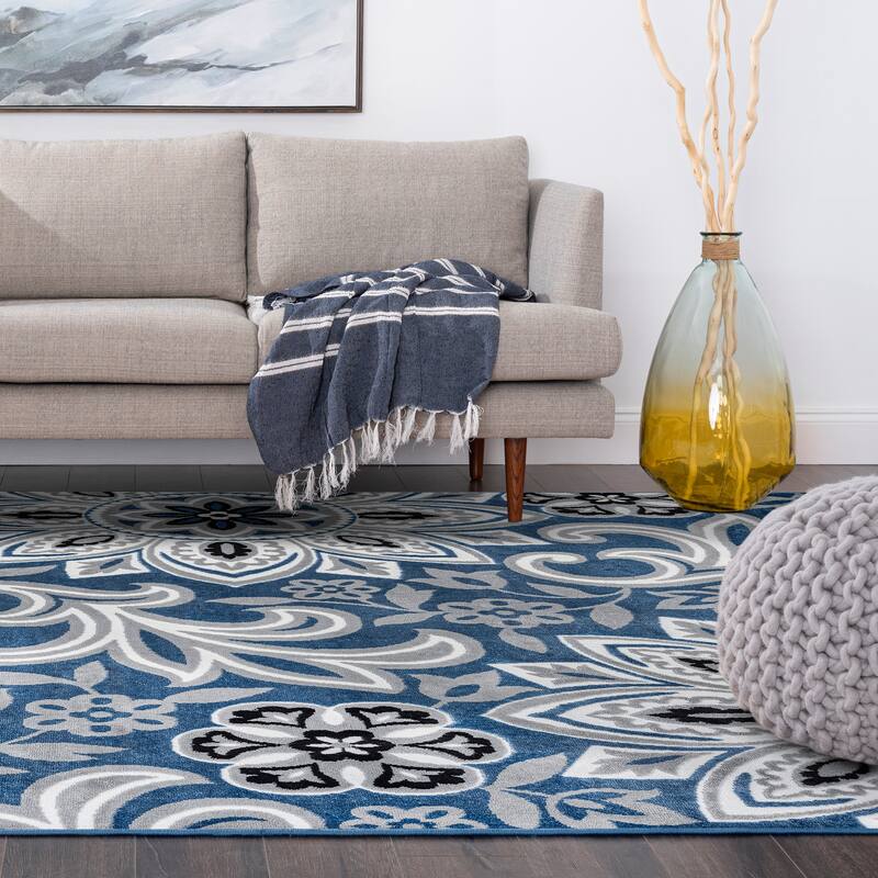 Wyman Bohemian & Eclectic Floral Indoor Area Rug