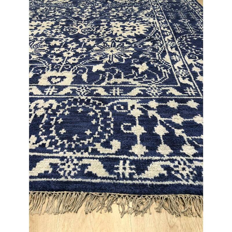 Blue Hand Knotted Wool/Bamboo Silk Traditional Agra Rug, 8' x 10', Soft Elegant Statement - L
