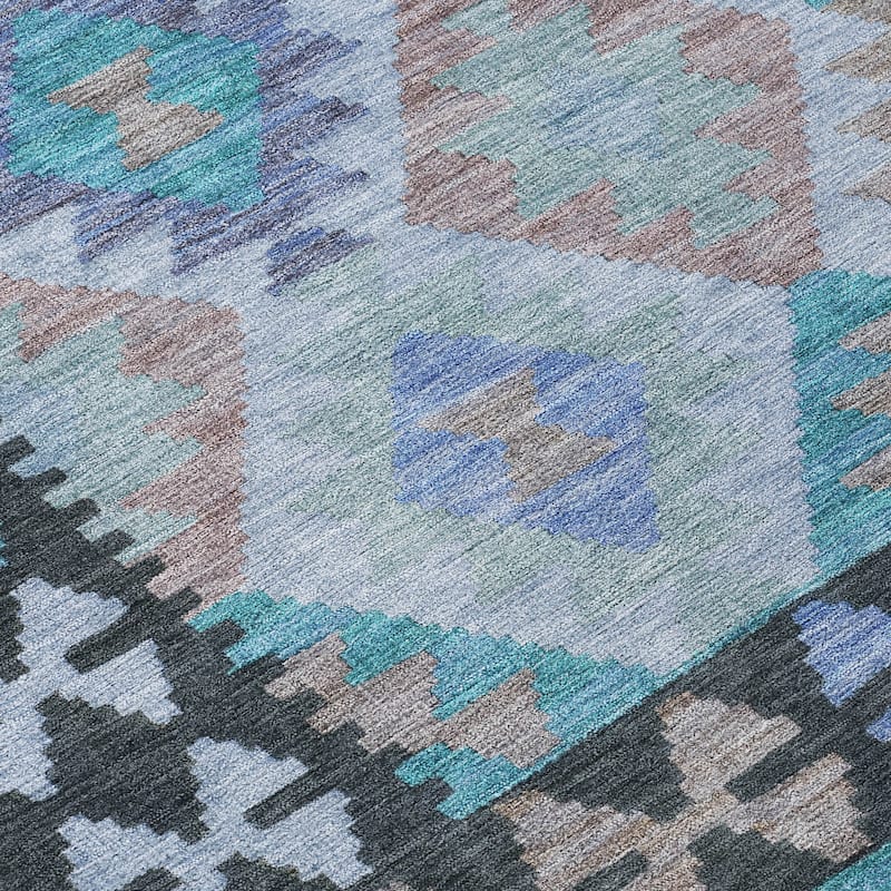 Machine Washable Indoor/ Outdoor Boho Global Chantille Rug