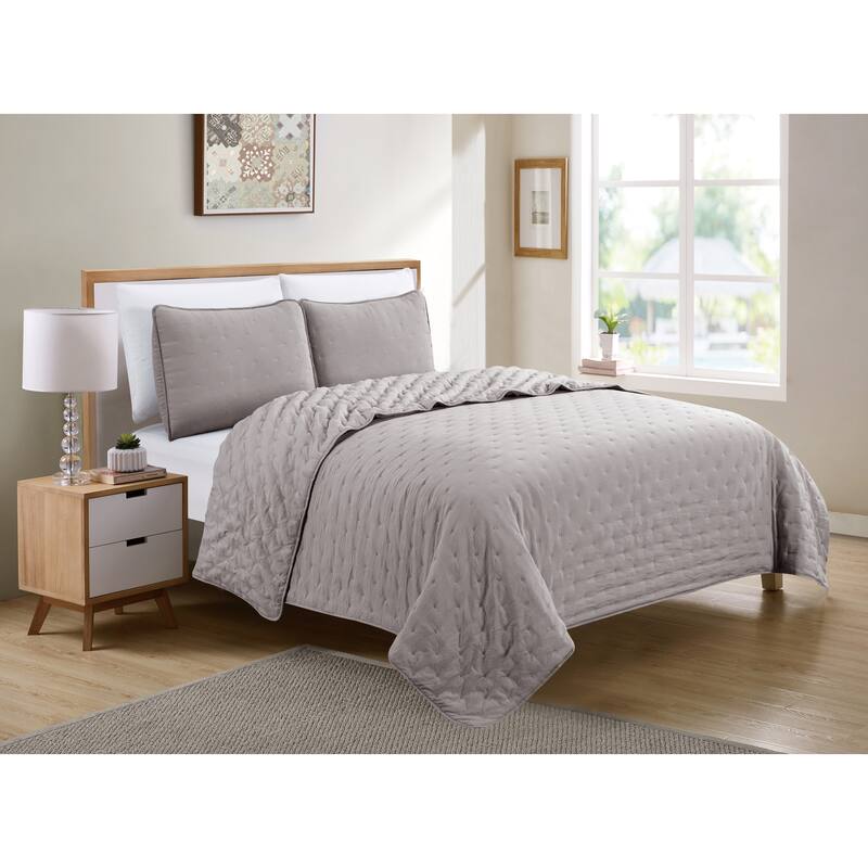 Christopher Knight Embroidered Pre-Washed Dot Quilt Set - Floral Dot Gray - Twin - Twin XL/Twin XL/California King