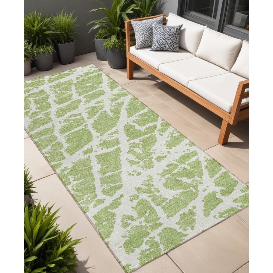 Tami Artistic Abstract Weather Resistant Timeless Fusion Round Outdoor Rug