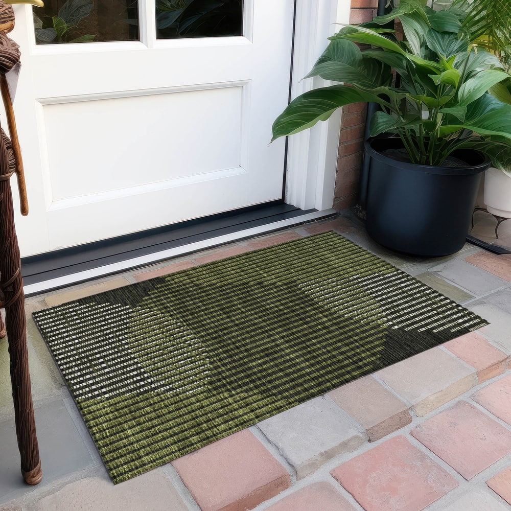 Machine Washable Indoor/ Outdoor Abstract Stripe Chantille Rug