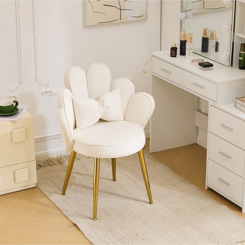 Scalloped Petal Velvet Accent Chair with Pillows