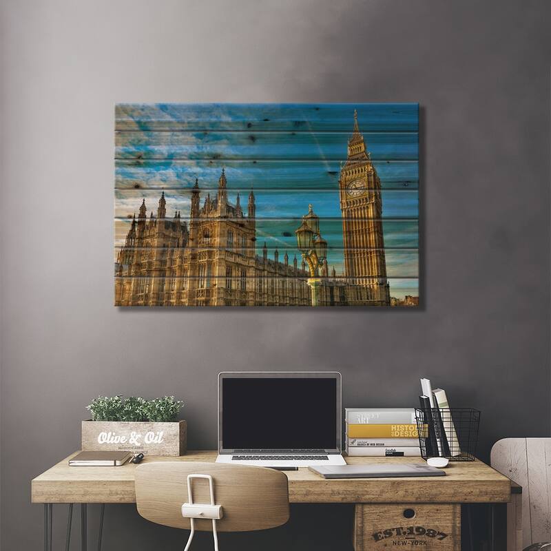 Big Ben, Parliament And Lamp Post, Westminster, London, England Print On Wood by William Perry - Multi-Color
