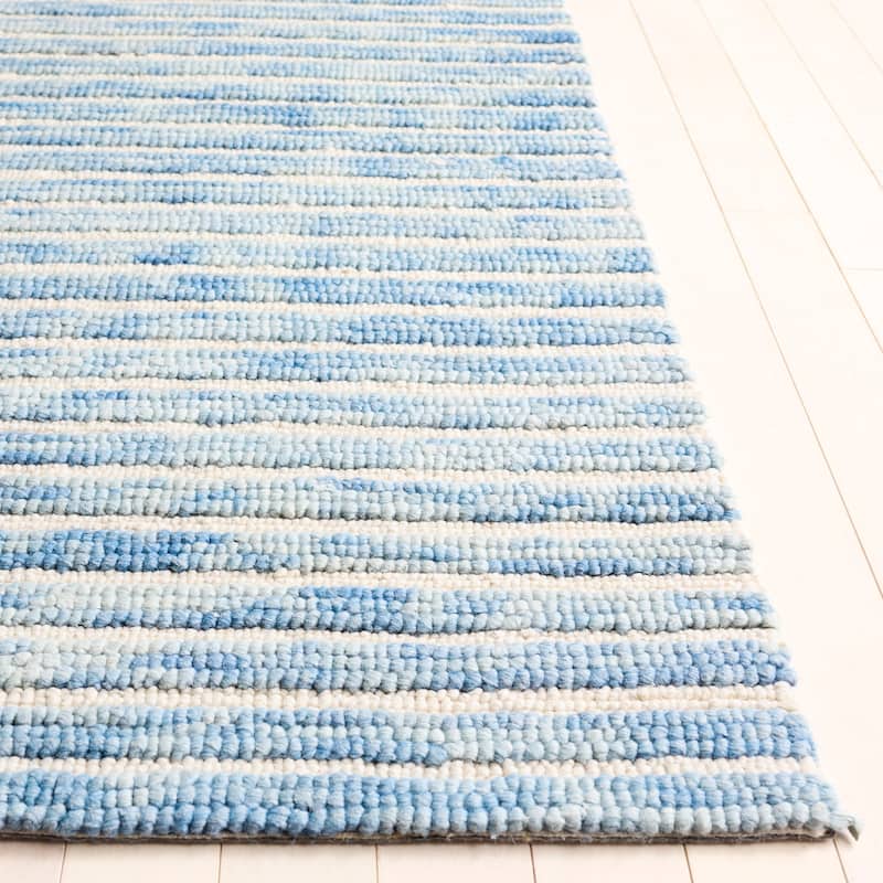 SAFAVIEH Handmade Ebony Helyette Wool Rug