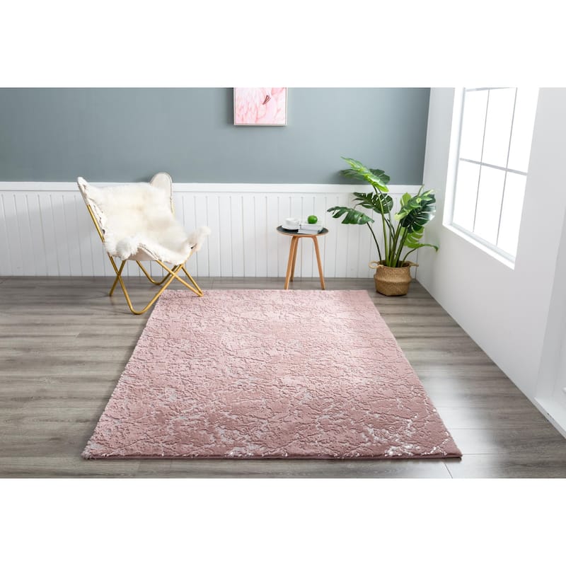 Chryso Collection Abstract Faux-Fur Rug with Foil