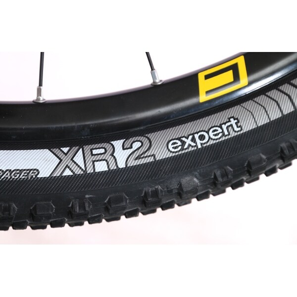 xr2 tire