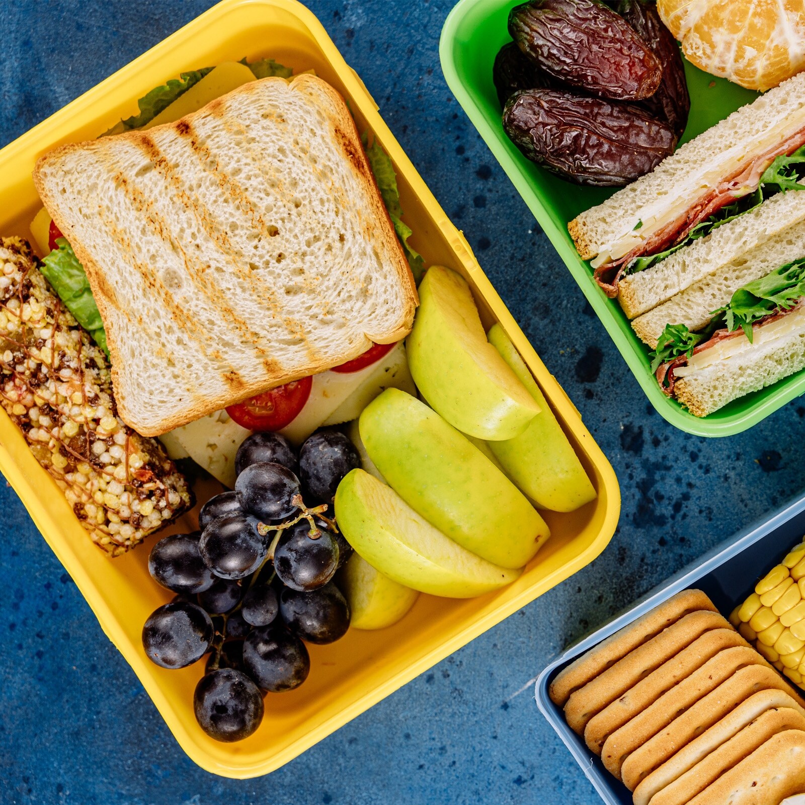 Neoprene lunch bag with shoulder strap best sale
