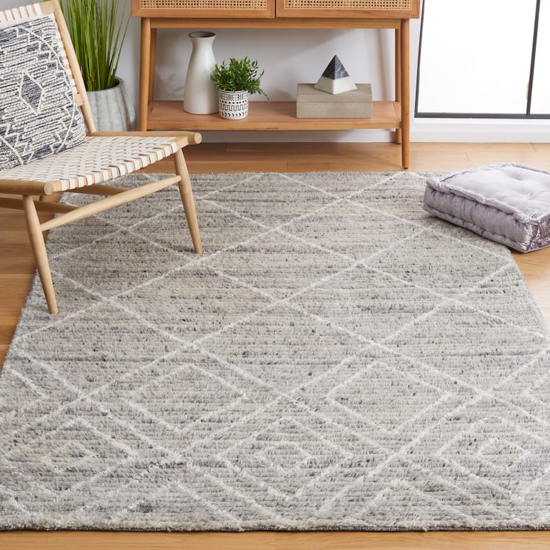 SAFAVIEH Handmade Kenya Þorveig Moroccan Boho Trellis Wool Rug - 8' x 10' - Grey/Ivory