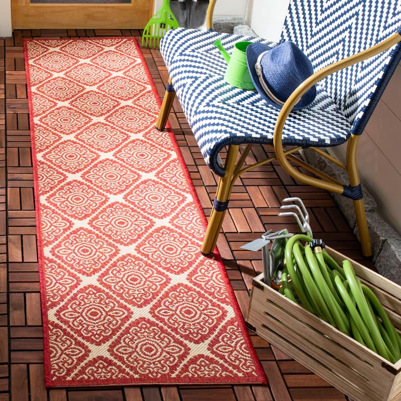 SAFAVIEH Beach House Phyllis Indoor/ Outdoor Waterproof Patio Backyard Rug