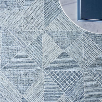 EXQUISITE RUGS Caprice Hand-tufted New Zealand Wool Silver Area Rug.
