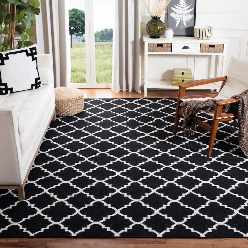 SAFAVIEH Handmade Flatweave Dhurries Taalke Modern Wool Rug - 10' x 14' - Black/Ivory