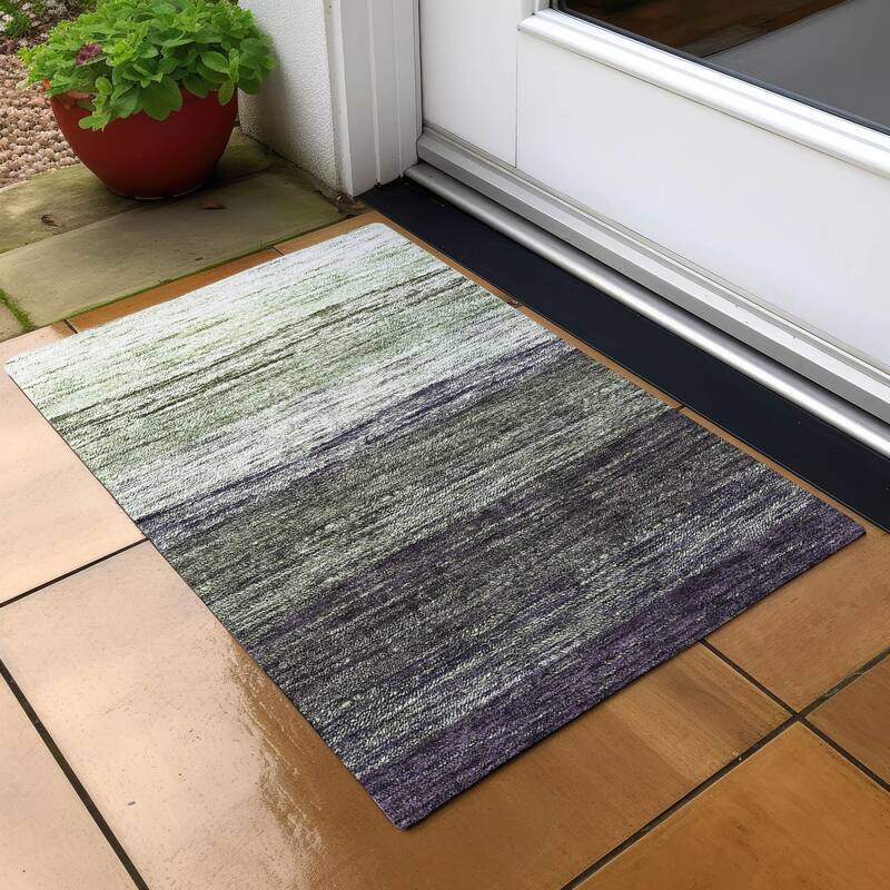 Machine Washable Indoor/ Outdoor Chantille Solid Ombre Rug - Green - 1'8" x 2'6"