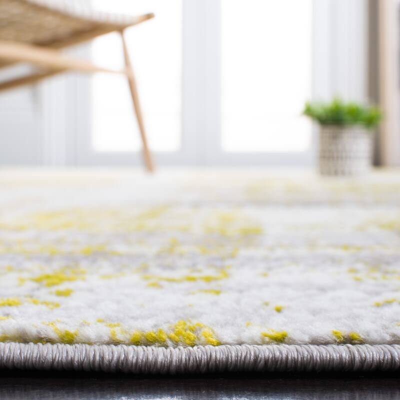 SAFAVIEH Skyler Minervia Modern Abstract Rug