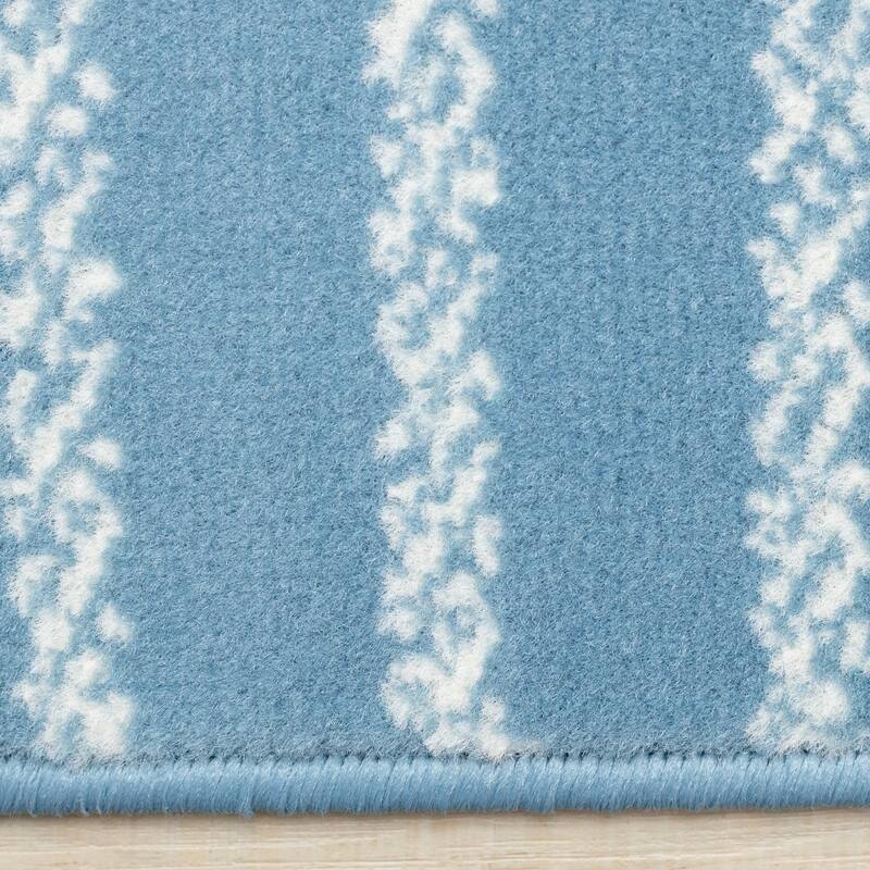 Contemporary Links Geometric Area Rug in Blue White
