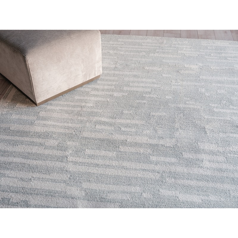 Exquisite Rugs Carmel Handmade Hand-tufted New Zealand Wool on Canvas Light Gray/Ivory Area Rug