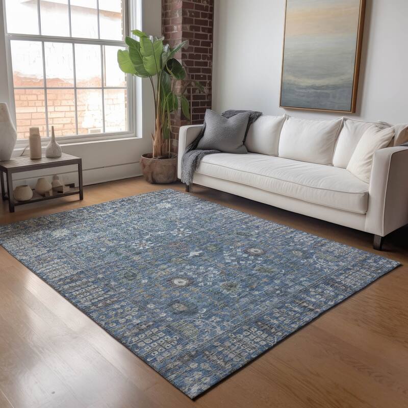 Machine Washable Indoor/ Outdoor Traditional Classic Chantille Rug