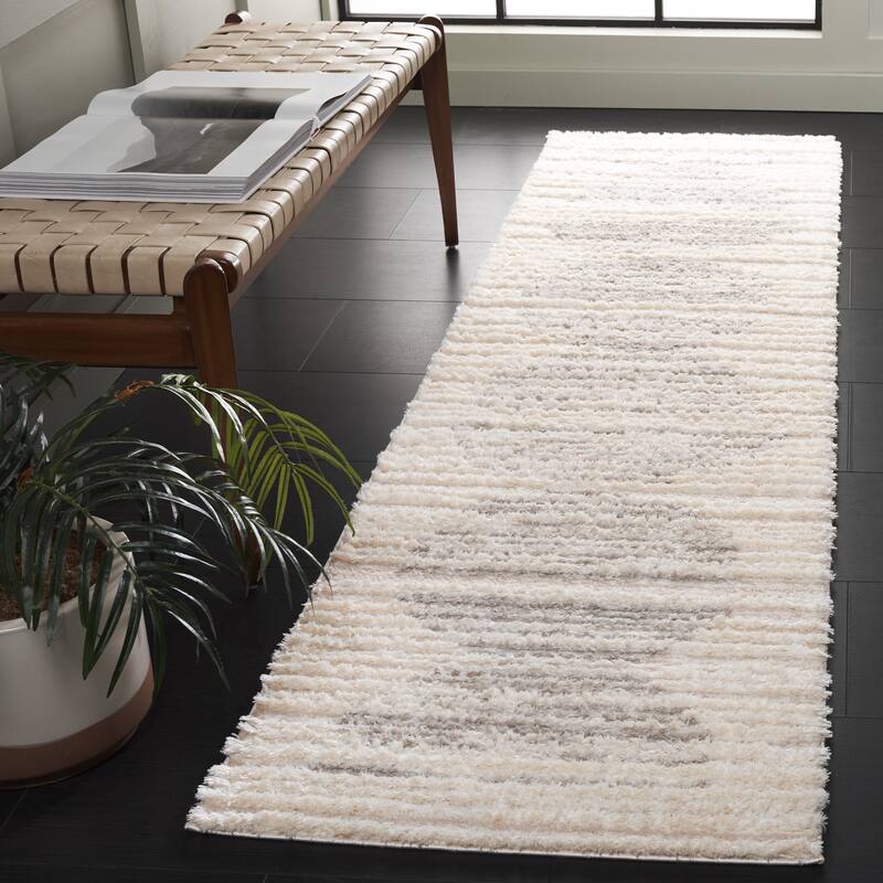 SAFAVIEH Seattle Gysele Shag Modern Contemporary 1-inch Thick Rug - 2'3" x 8' Runner - Ivory/Grey