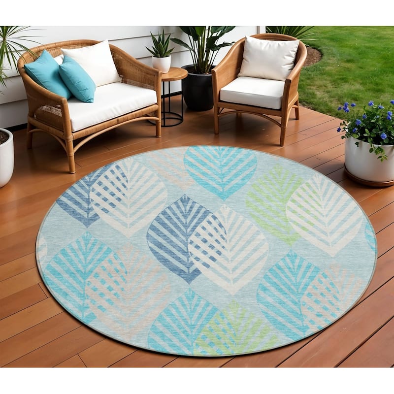 HomeRoots Floral Transitional Rectangle Outdoor Rug - 8' Round