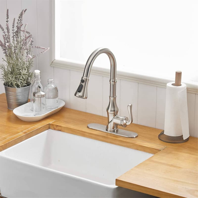 Single Handle Kitchen Faucet With Pull Down Sprayer Modern Kitchen Sink Faucets One Hole Basin Taps With Valve and Deck Plate