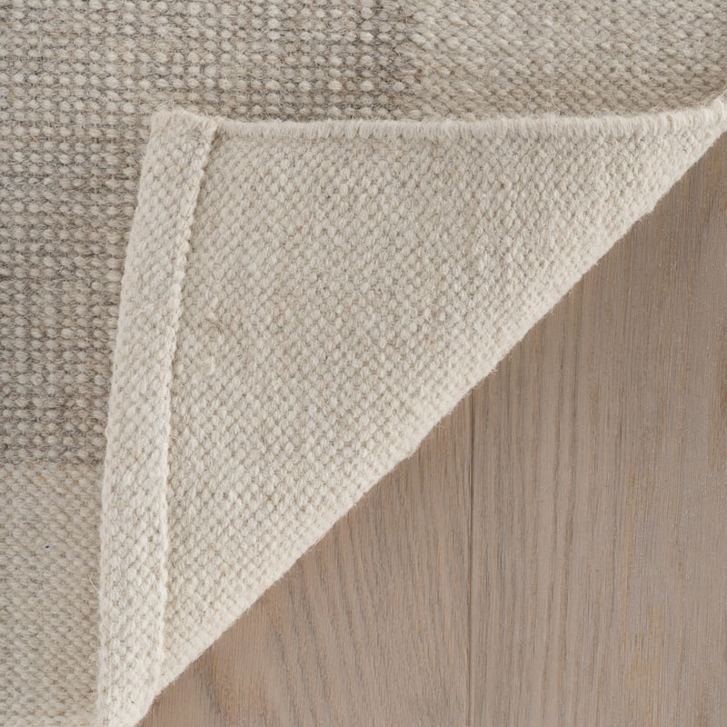 Nuloom Ravielle Hand Woven Wool Area Rug