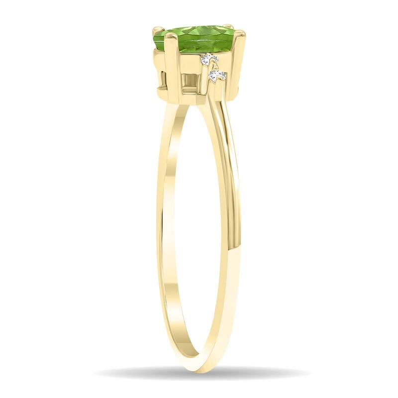Women's Oval Shaped Peridot and Diamond Sparkle Ring in 10K Yellow Gold