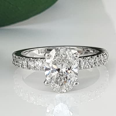 Auriya Lab Grown 2 1/3 ct Oval Cut with Hidden Halo Diamond Engagement Ring in 14k Gold (H-I, SI1-SI2)
