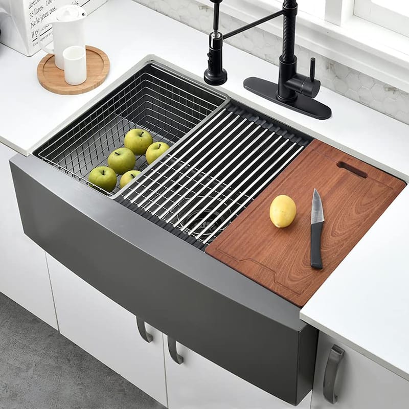 DORNBERG Black Stainless Steel Farmhouse Kitchen Sink 33 Inch Apron Front Curved Sink