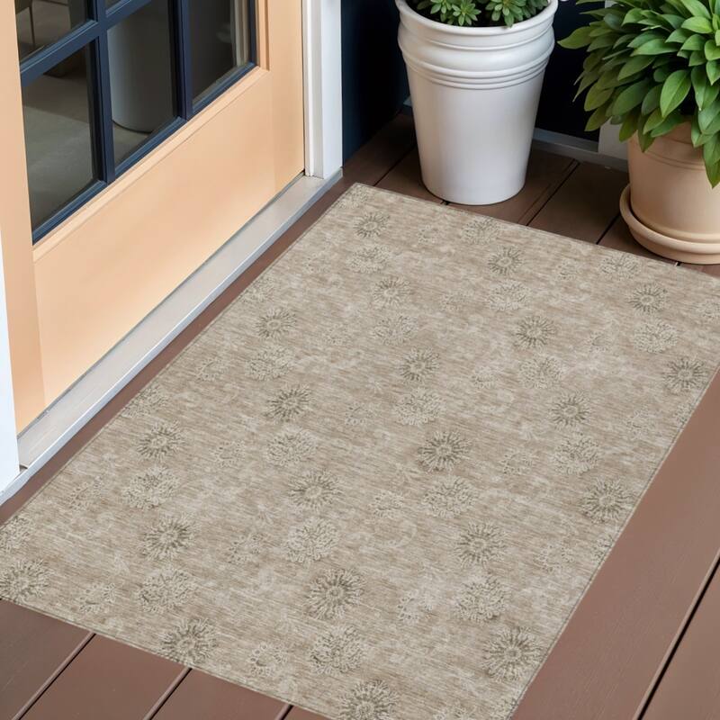 HomeRoots Floral Transitional Rectangle Outdoor Rug - 3' x 5'