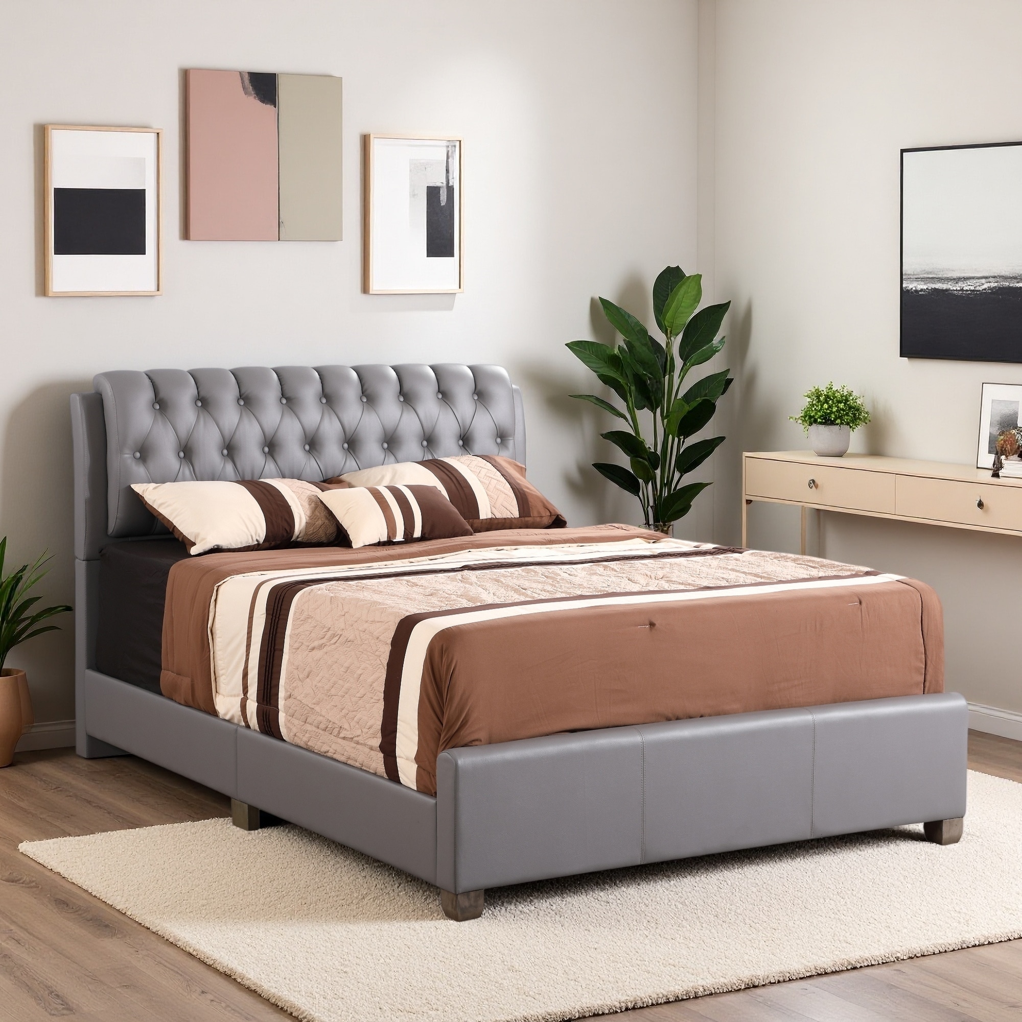 Upholstered Platform Bed with Contemporary Style