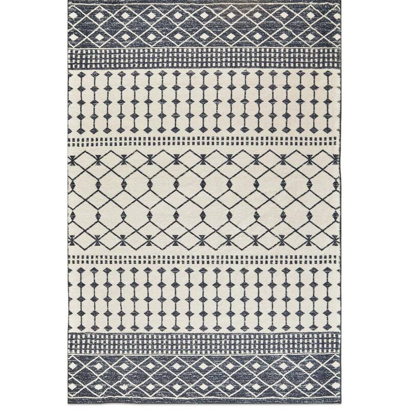 HomeRoots Geometric Modern, Contemporary Rectangle Area Rug