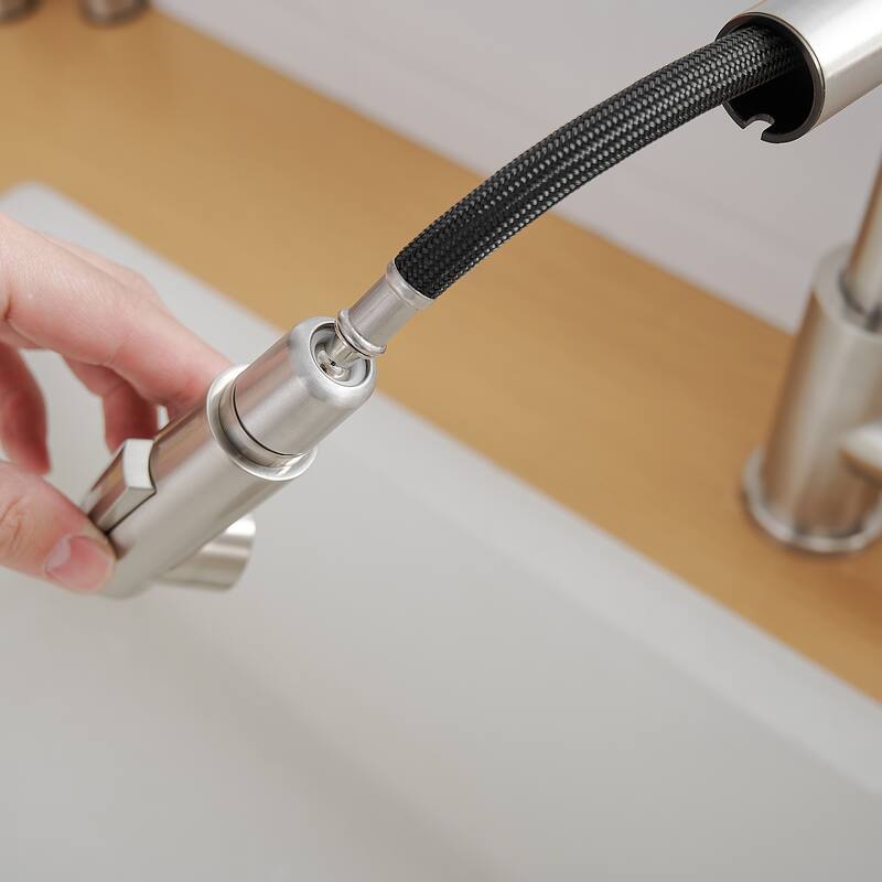 Modern 360° Swivel Bathroom Sink Faucet with Pull Out Sprayer, Suitable for Bar Sinks and Small Single Basin Sinks