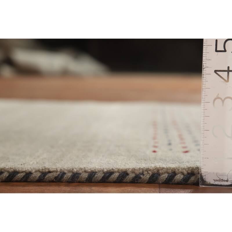 Hand Knotted Oriental 100% Wool Carpet Tribal Animal Pictorial Beige & Ivories Gabbeh Area Rug - 4' 10'' X 3' 0''