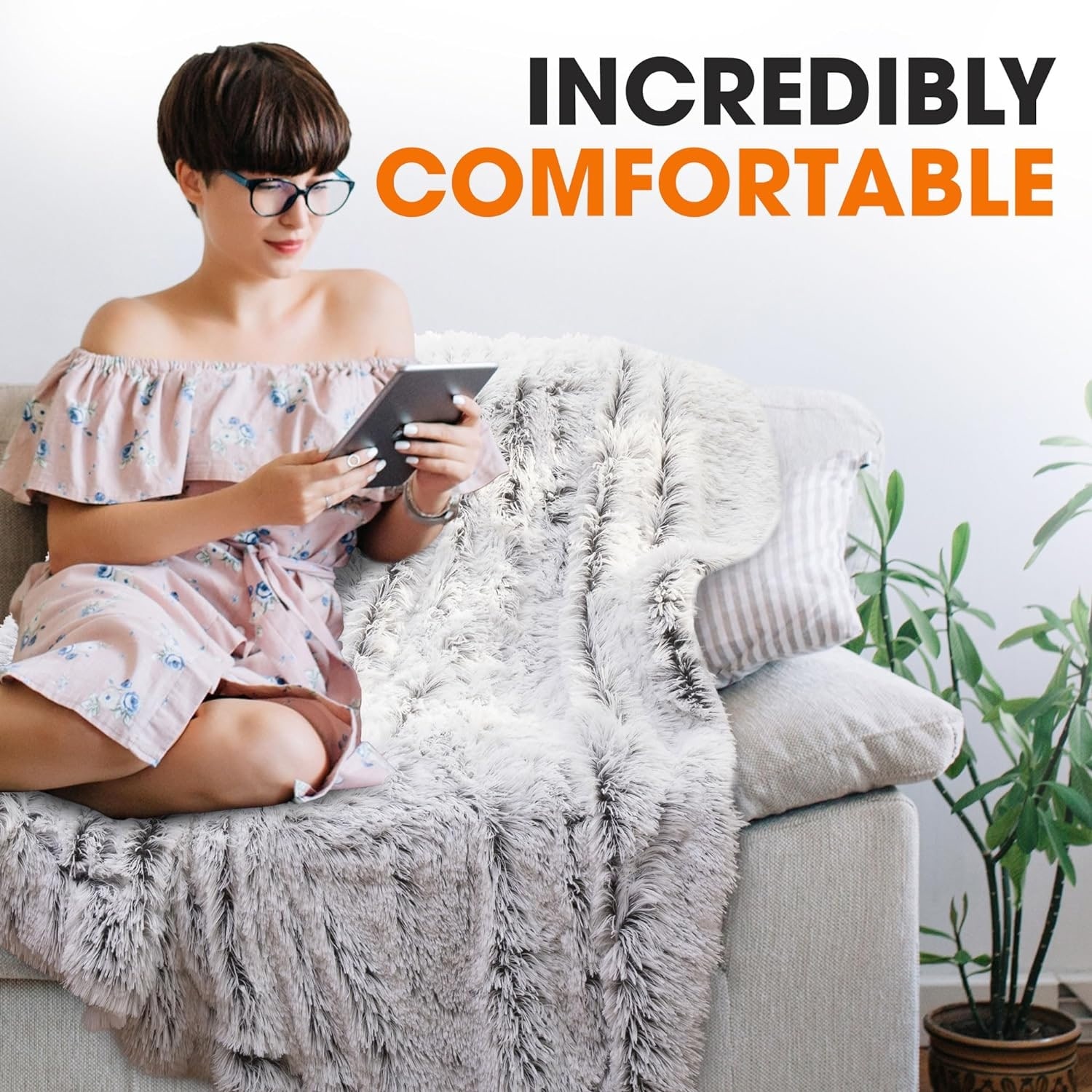 Cheer Collection Reversible Faux Fur Accent Throw Blanket-image