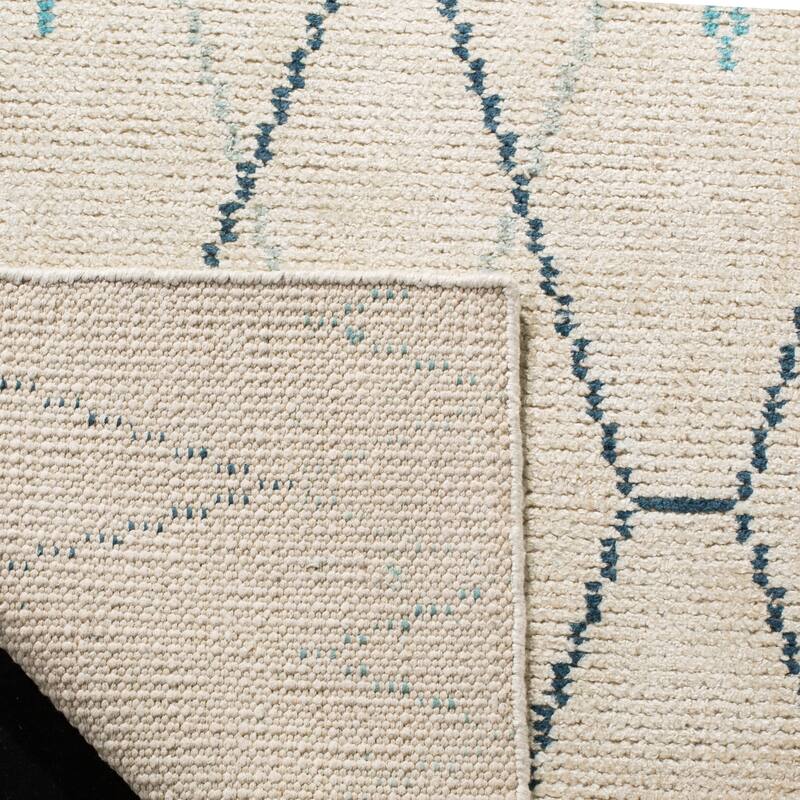 SAFAVIEH Hand-knotted Stone Wash Husnida Modern Wool Rug
