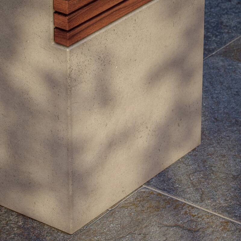 Urbia Stecca Cascata Concrete & Teak Stool