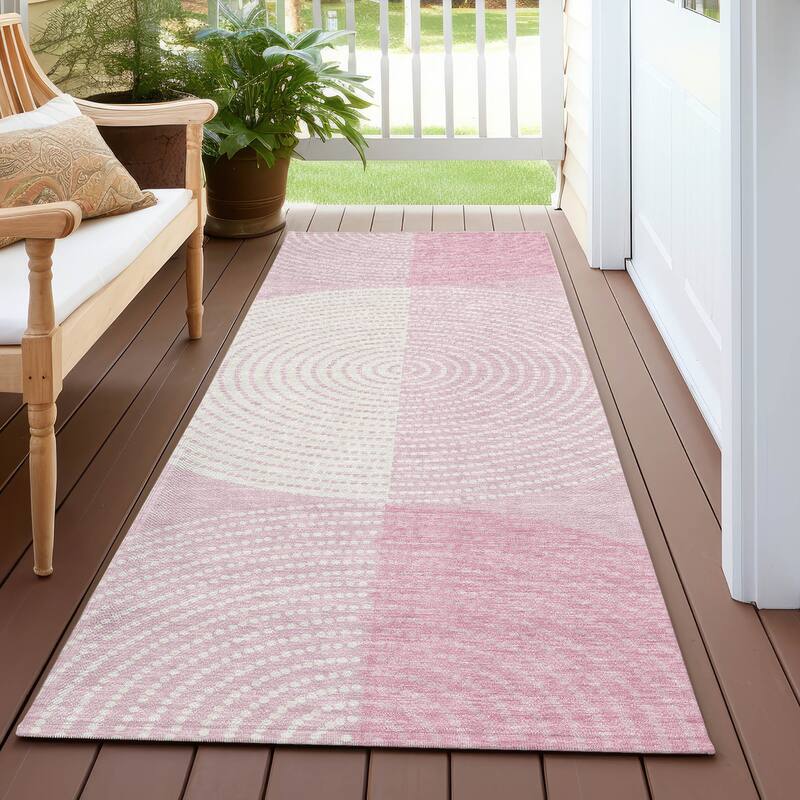 Machine Washable Indoor/ Outdoor Casual Circles Chantille Rug - Pink - 2'3" x 7'6"