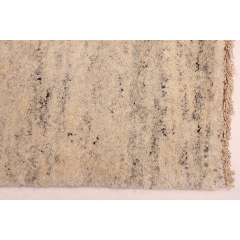 ECARPETGALLERY Hand-knotted Pak Finest Gabbeh Ivory Wool Rug - 4'2 x 6'0