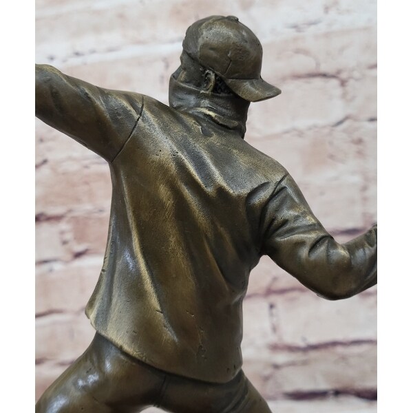 Banksy England Street Art Bronze Flower Thrower Bomber Statue