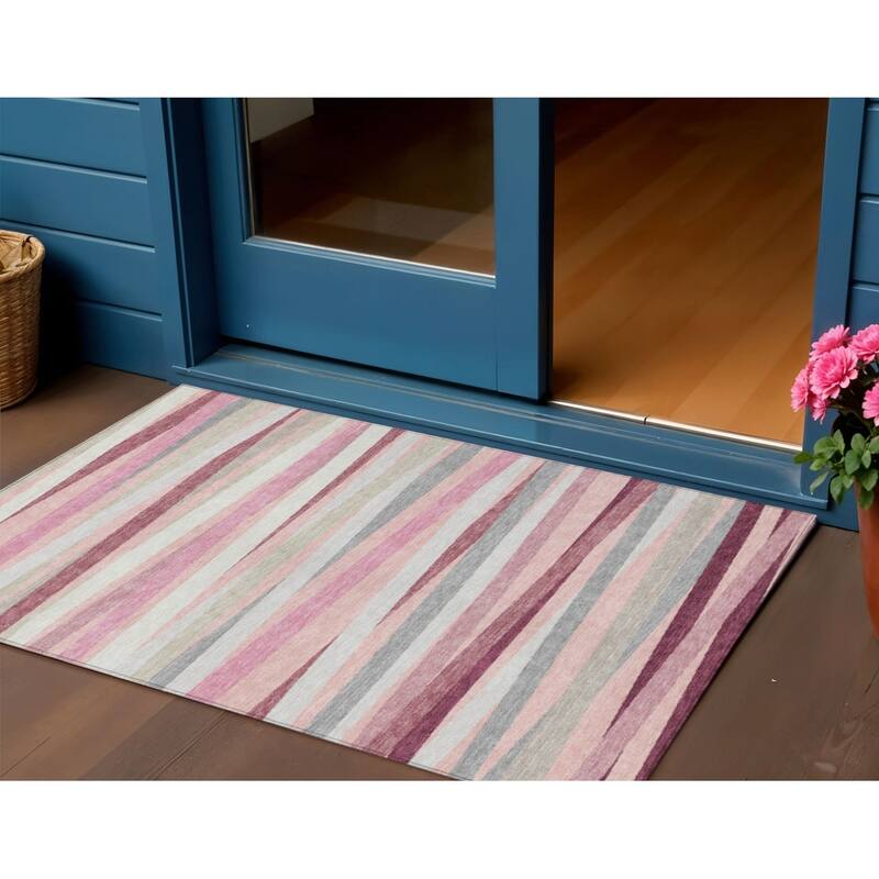 HomeRoots Striped Transitional Rectangle Outdoor Rug - 3' x 5'