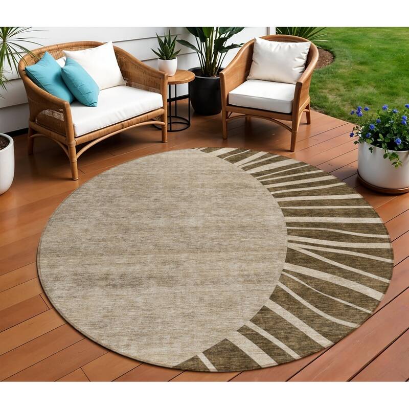 HomeRoots Abstract Transitional Rectangle Outdoor Rug - 8' Round