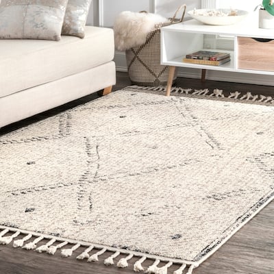 Nuloom Camilla Moroccan Tassel Area Rug