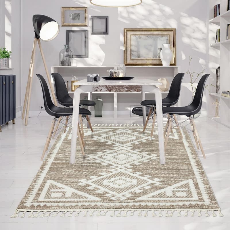 Luxe Weavers South Western Fringe Geometric Area Rug for Living Rooms