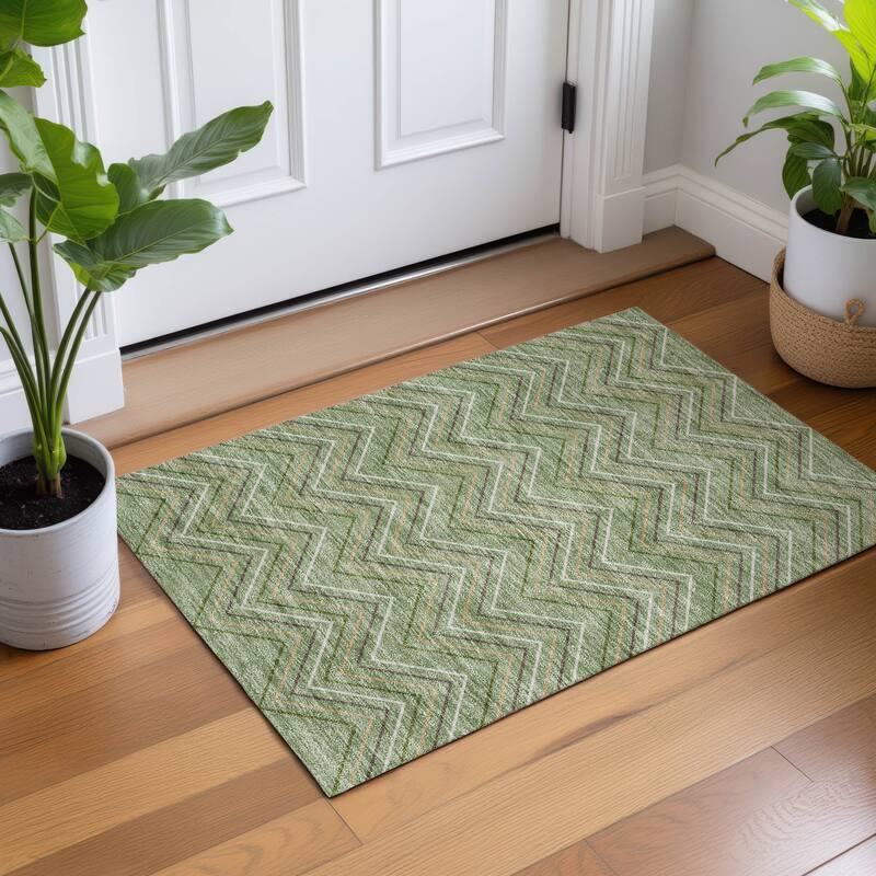 Machine Washable Indoor/ Outdoor Modern Chevron Chantille Rug