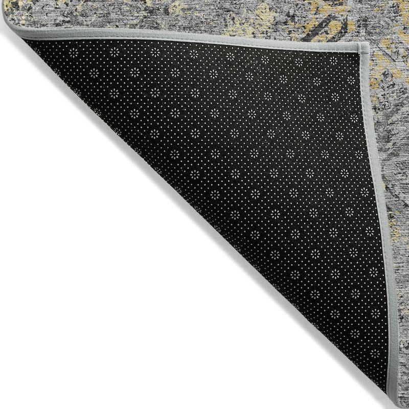 Machine Washable Indoor/ Outdoor Chantille Distressed Diamonds Rug
