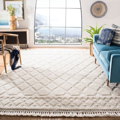 SAFAVIEH Handmade Casablanca Shag Grozdanka Tribal Wool Rug