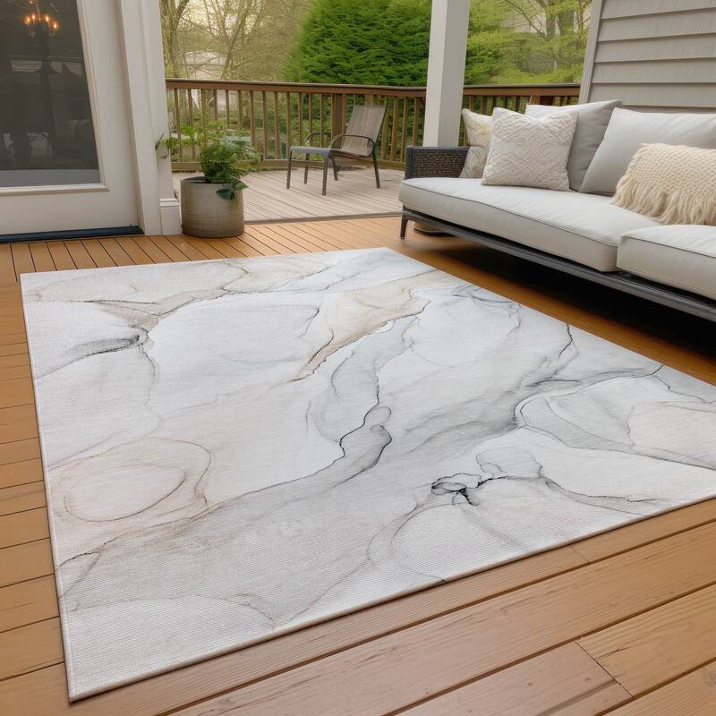 Machine Washable Indoor/ Outdoor Abstract Watercolor Chantille Rug