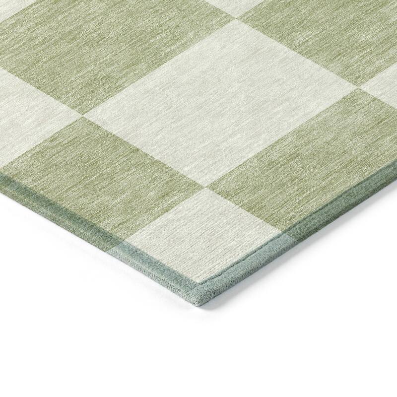 Machine Washable Indoor/ Outdoor Modern Checker Chantille Rug